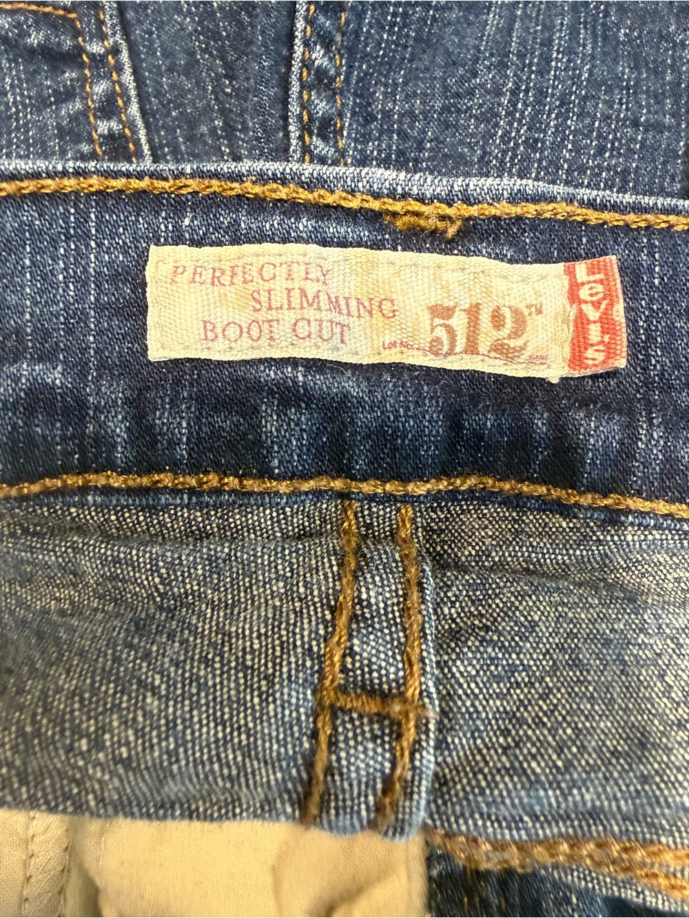 Levi’s 512 Perfectly Slimming Bootcut Jeans Women’s Size 10 Medium Wash Stretch - Picture 8 of 9
